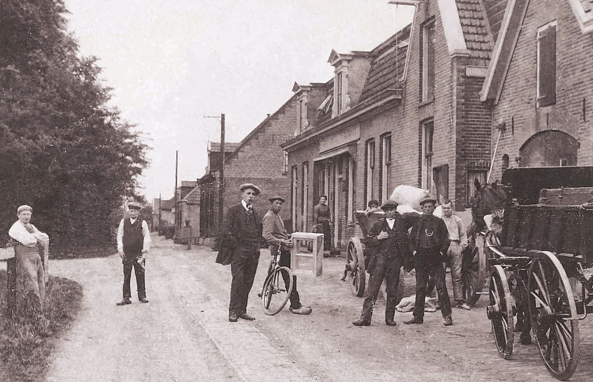 Het koffiehuis en de winkel in Boskamp, 1916